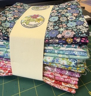 Lewis & Irene: Boho Blooms – Fat Eighth Bundle